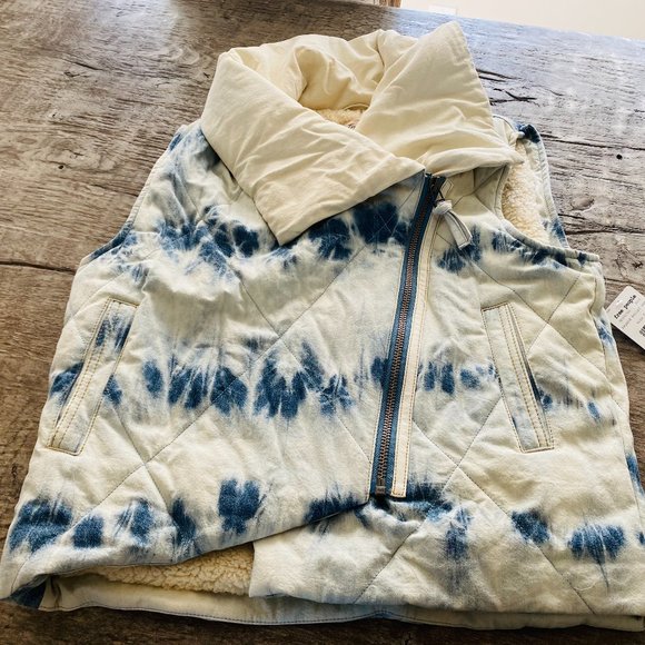 Just a Little Puffer Vest by Free People - Picture 1 of 3